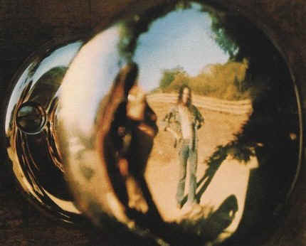 neilyoungharvest1.jpg (41165 octets)